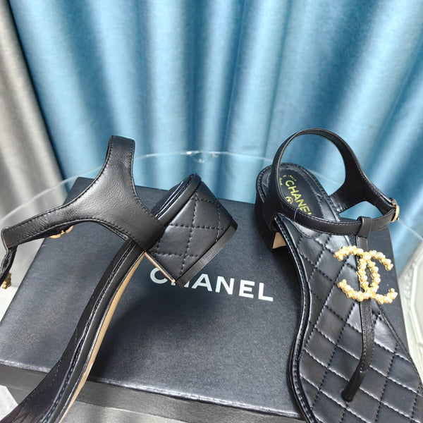 cc thong sandal 40 black calfskin gold cc logo