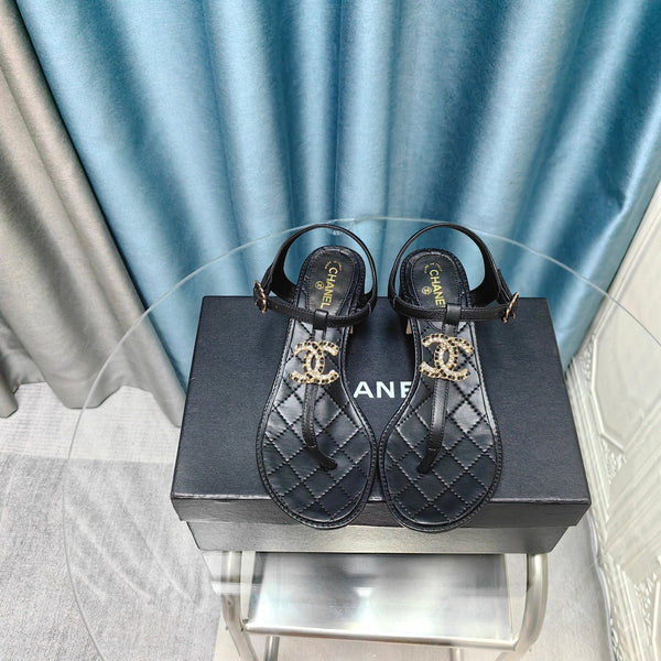 sandalo infradito cc 40 in pelle di vitello nera con logo a rombi