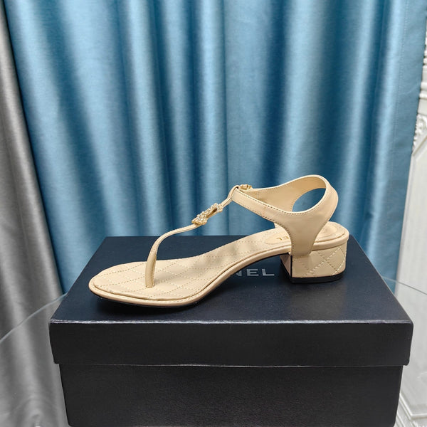 sandalo infradito cc 40 in pelle di vitello beige