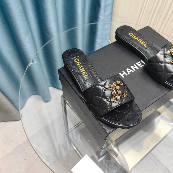 sandalo mulo trapuntato in pelle di vitello nera mop