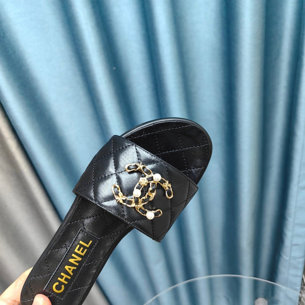 sandalo mulo trapuntato in pelle di vitello nera mop