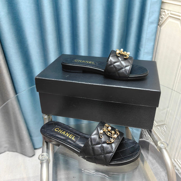 sandalo mulo trapuntato in pelle di vitello nera mop