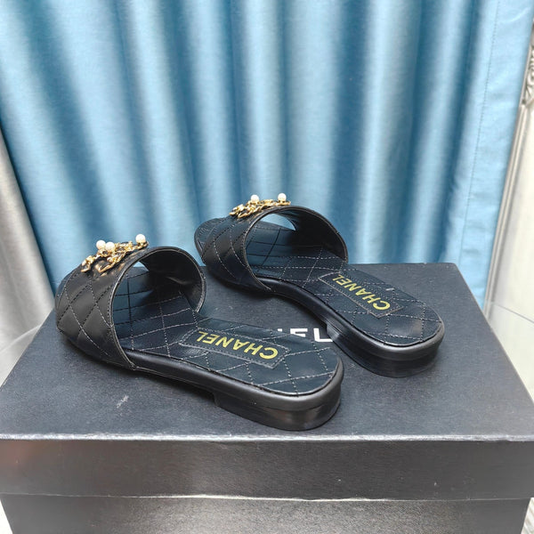 sandalo mulo trapuntato in pelle di vitello nera mop