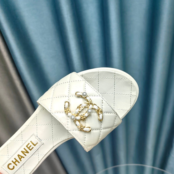 sandalo mulo trapuntato in pelle di vitello bianca mop