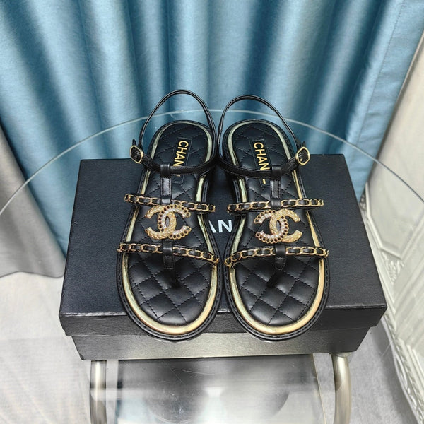 sandalo cinturino in pelle vitello trapuntato nero mop catena oro