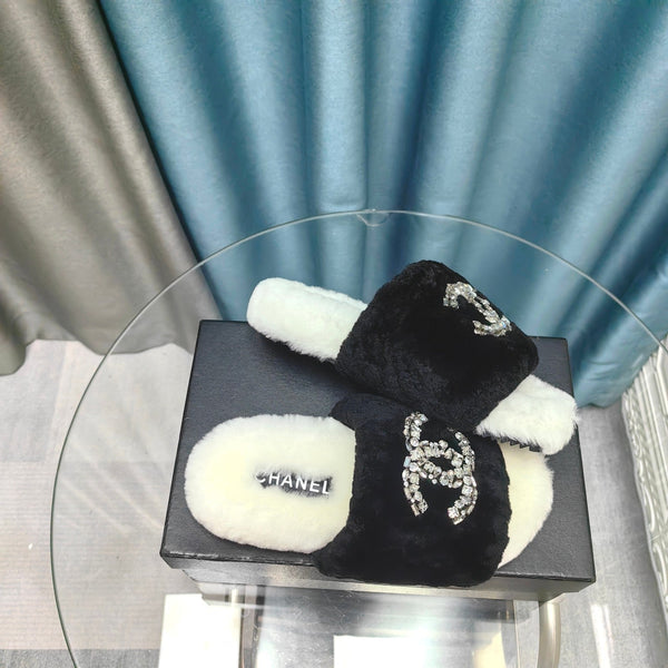 CC Slippers Black Mix White With Logo Fleece