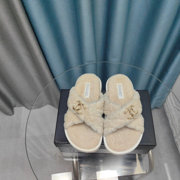CC Crisscross Slippers White Pattern Fleece Wool