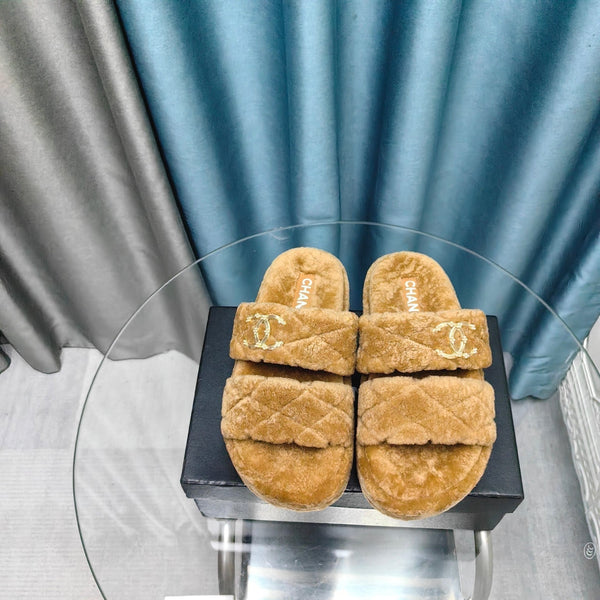 CC Slippers Light Brown Pattern Fleece Wool