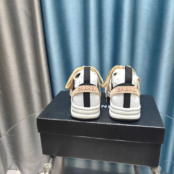 CC Sneaker Beige Bianco Pelle Scamosciata e Tessuto a Rete in Poliestere