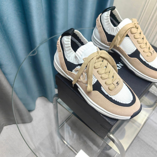 CC Sneaker Beige Bianco Pelle Scamosciata e Tessuto a Rete in Poliestere