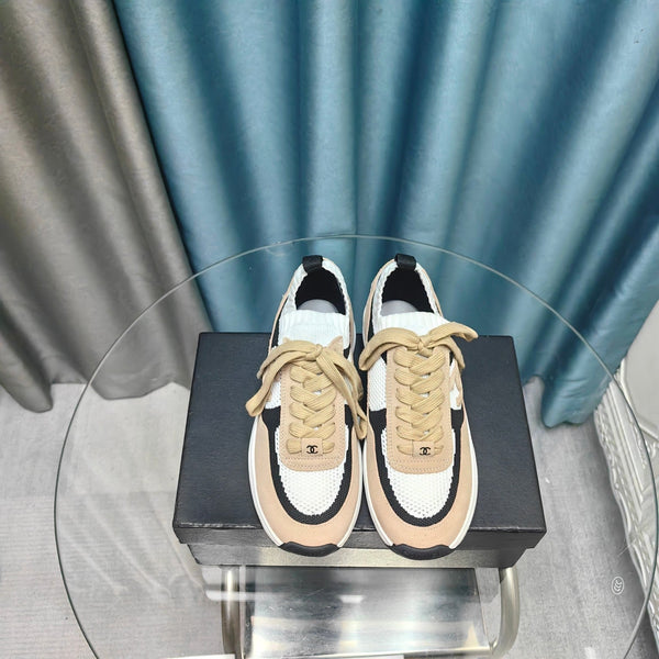 CC Sneaker Beige Bianco Pelle Scamosciata e Tessuto a Rete in Poliestere