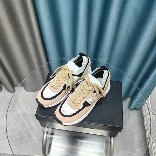 CC Sneaker Beige Bianco Pelle Scamosciata e Tessuto a Rete in Poliestere