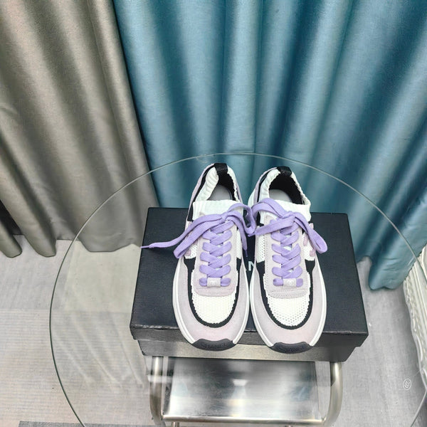 Sneaker CC in pelle scamosciata viola chiaro e tessuto a rete in poliestere