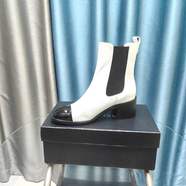 CC Chelsea Ankle Boots White Calfskin