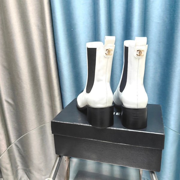 CC Chelsea Ankle Boots White Calfskin