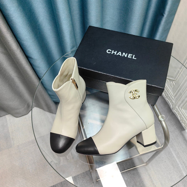 Stivaletti CC in pelle di vacchetta bianca