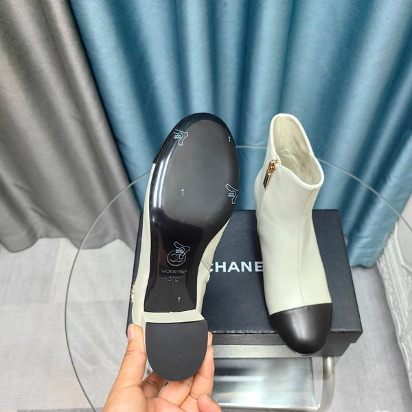 Stivaletti CC in pelle di vacchetta bianca