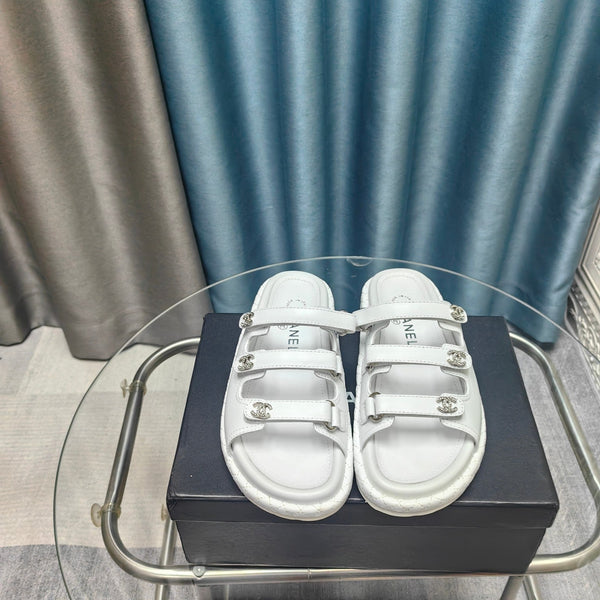 Sandalo CC 25C con triplo cinturino in pelle di vitello bianca