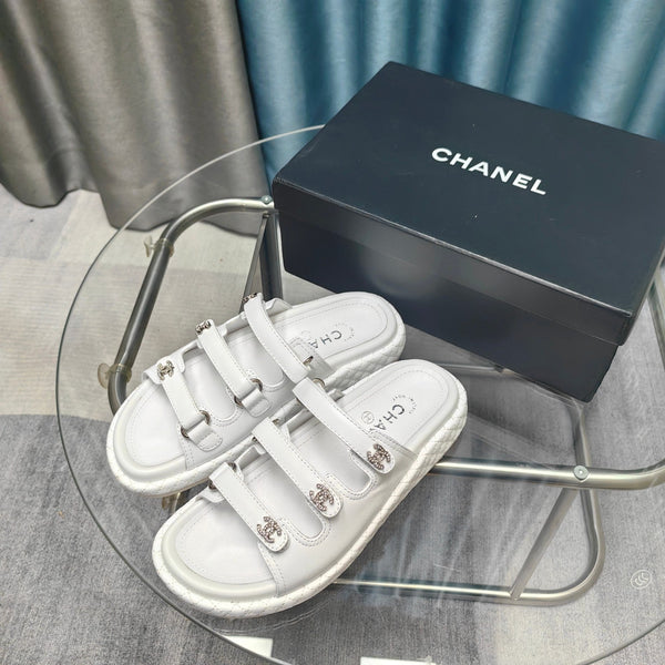 Sandalo CC 25C con triplo cinturino in pelle di vitello bianca