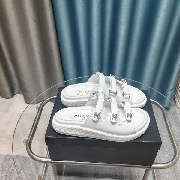 Sandalo CC 25C con triplo cinturino in pelle di vitello bianca