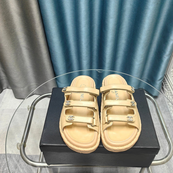 Sandalo CC 25C Triplo Cinturino Pelle di Vitello Beige