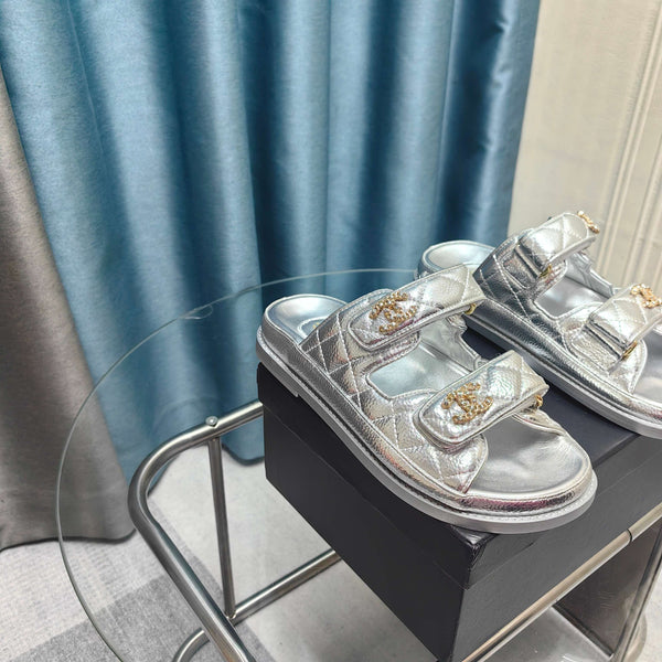 CC 25C Dad Mule in pelle di vitello martellata metallizzata argento