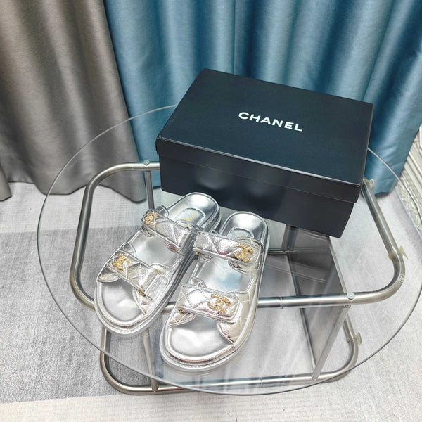 CC 25C Dad Mule in pelle di vitello martellata metallizzata argento