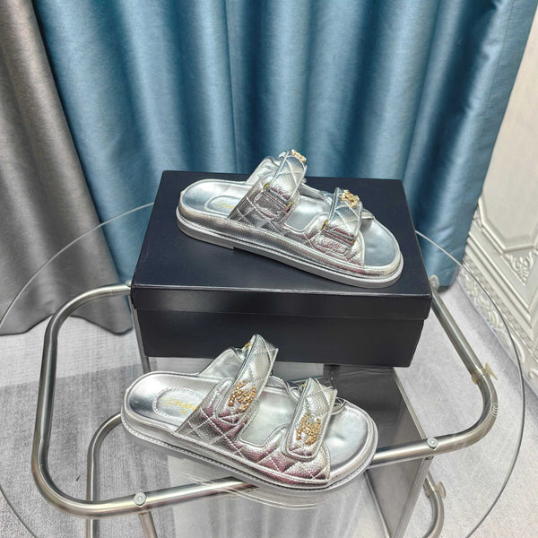 CC 25C Dad Mule in pelle di vitello martellata metallizzata argento