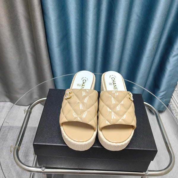 CC 25 Platform Sandal 10cm Patent Calfskin