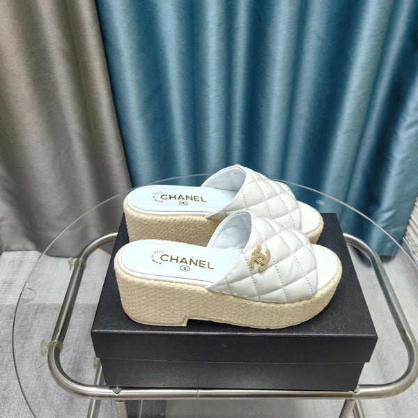 CC 25 Platform Sandal 10cm Patent Calfskin