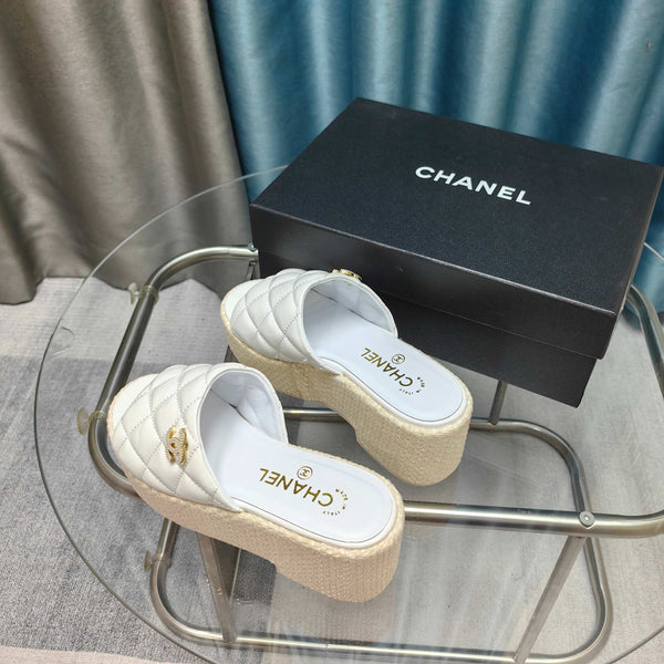 CC 25 Platform Sandal 10cm Patent Calfskin