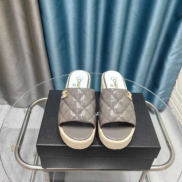 CC 25 Platform Sandal 10cm Patent Calfskin