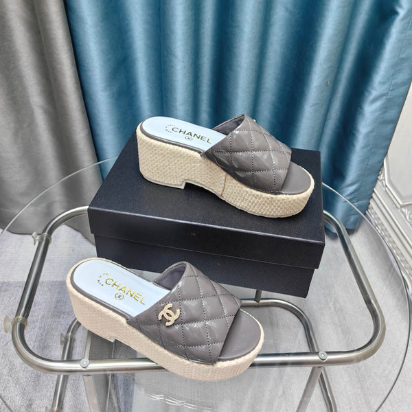 CC 25 Platform Sandal 10cm Patent Calfskin