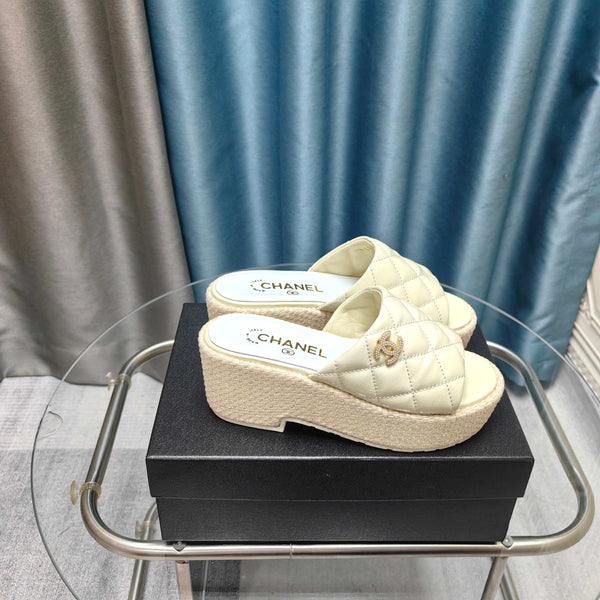 CC 25 Platform Sandal 10cm Patent Calfskin