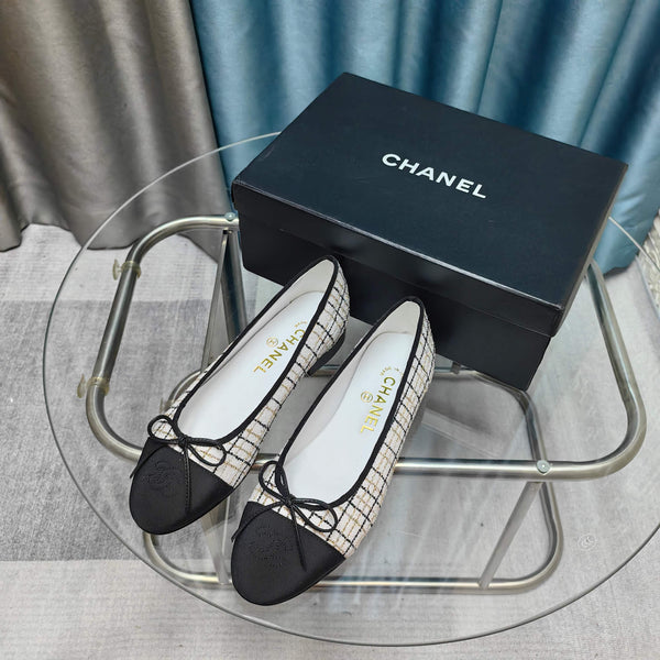 CC 25P Ballet Flat White Tweed Black Grosgrain