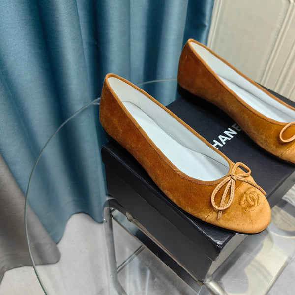 CC 25P Ballet Flat Brown Velvet