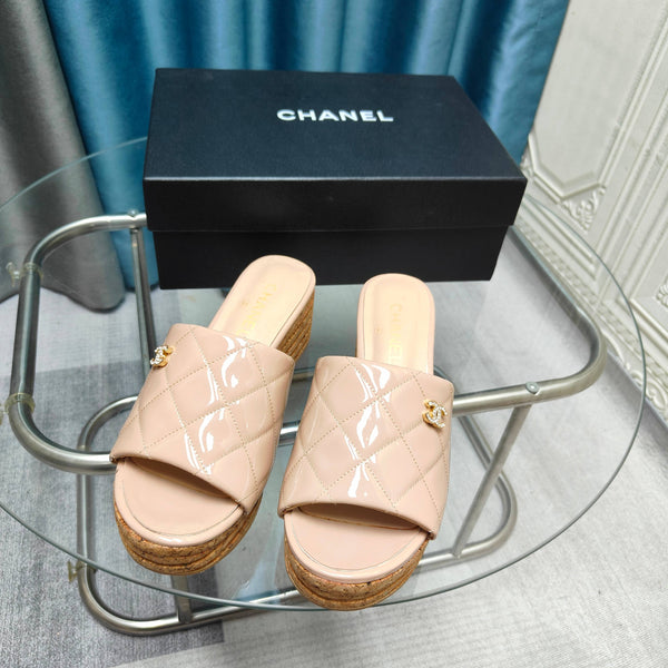 CC 25 Platform Sandal 10cm Patent Calfskin