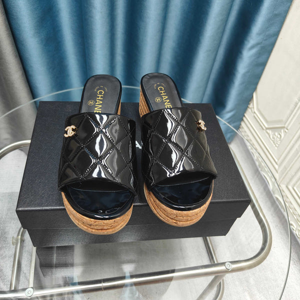 CC 25 Platform Sandal 10cm Patent Calfskin