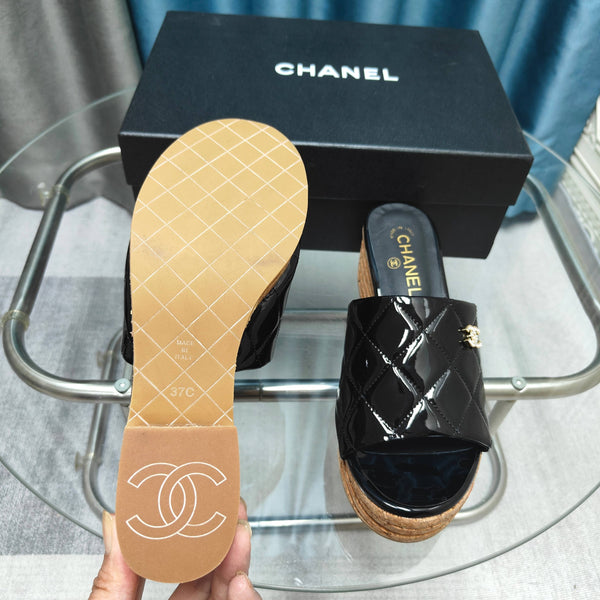 CC 25 Platform Sandal 10cm Patent Calfskin