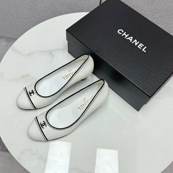 CC 25 Pumps 50mm White Black Sheepskin 368794