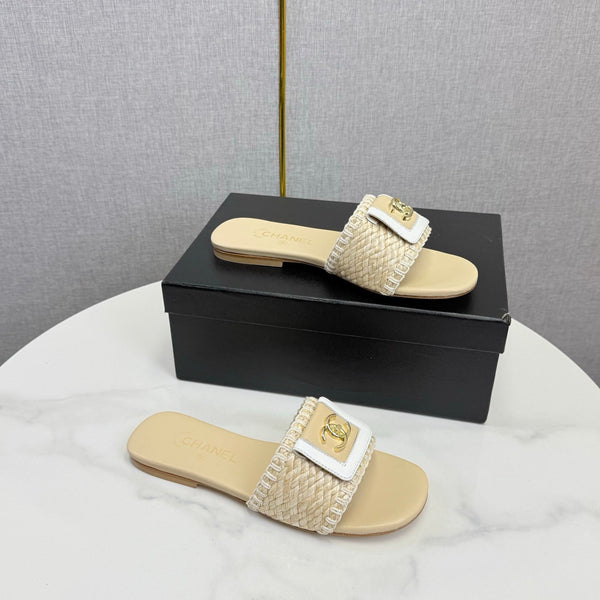CC 26s Slipper Light Beige Sheepskin Tweed 620279