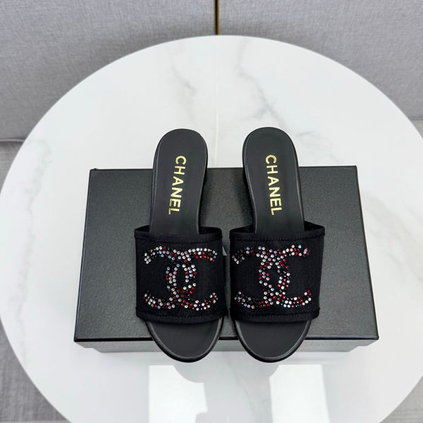 CC 26SS Sandales Cuir de mouton en maille noire 639891
