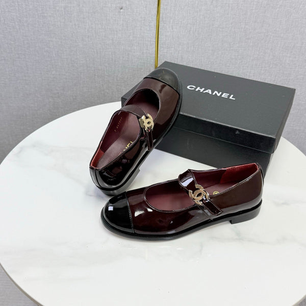 CC 26s Mary Jane Flats Black Burgundy Patent Leather 904490