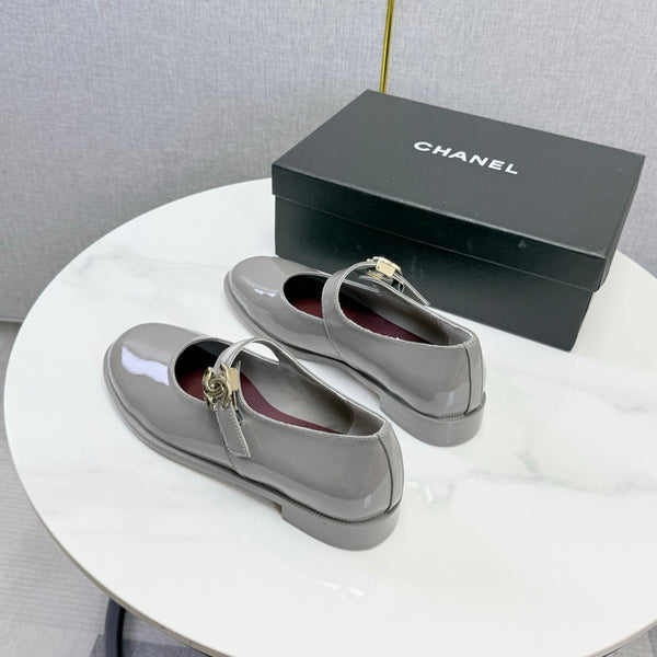 CC 26s Mary Jane Flats Grey Patent Leather 904493