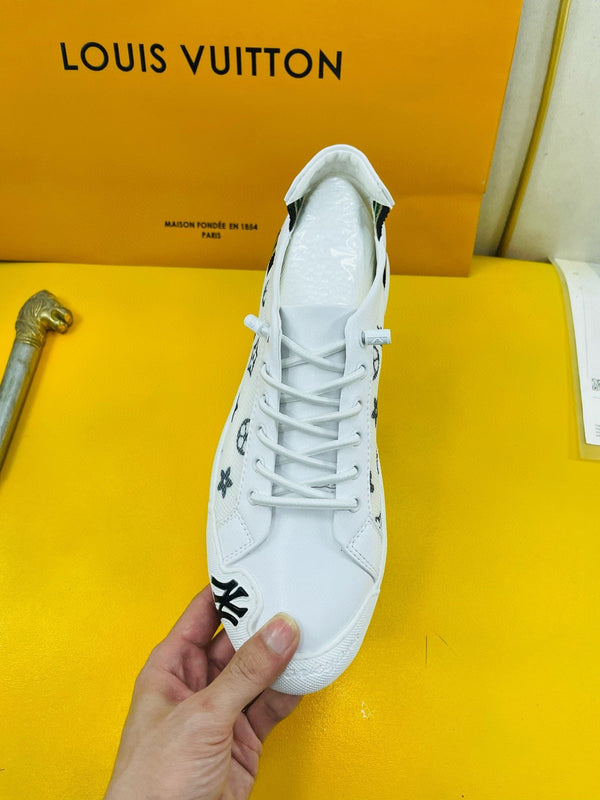 LV SNEAKER WHITE MONOGRAM JACQUARD AND CALFSKIN
