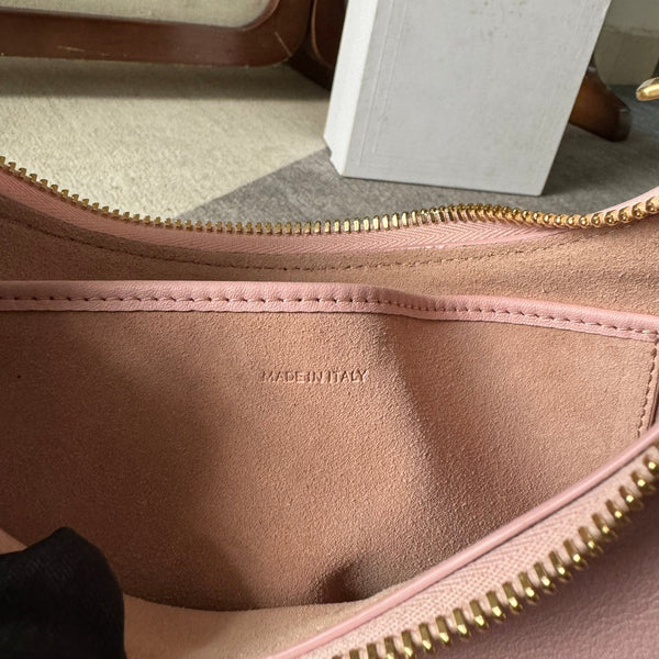 BORSA AVA TRIOMPHE MEDIA 23 IN PELLE DI VITELLO LISCIA ROSA CHIARO CON FERRAMENTA ORO
