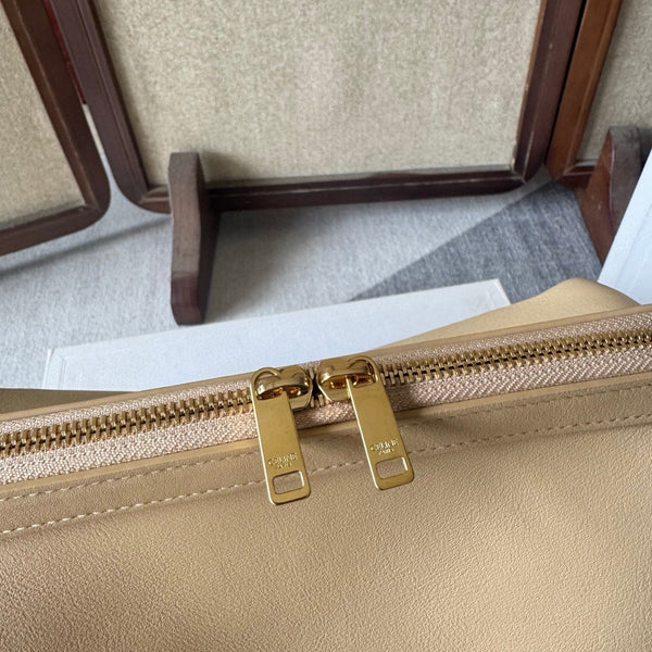 CL Doctor's Pouch 35cm Beige Calfskin 288924