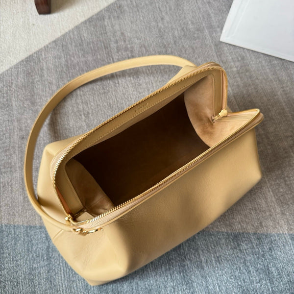 CL Doctor's Pouch 35cm Beige Calfskin 288924
