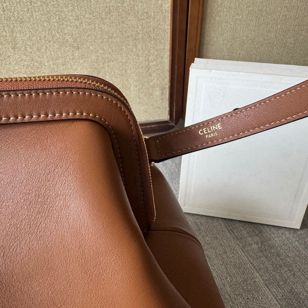 CL Doctor's Pouch 35cm Brown Calfskin 288928