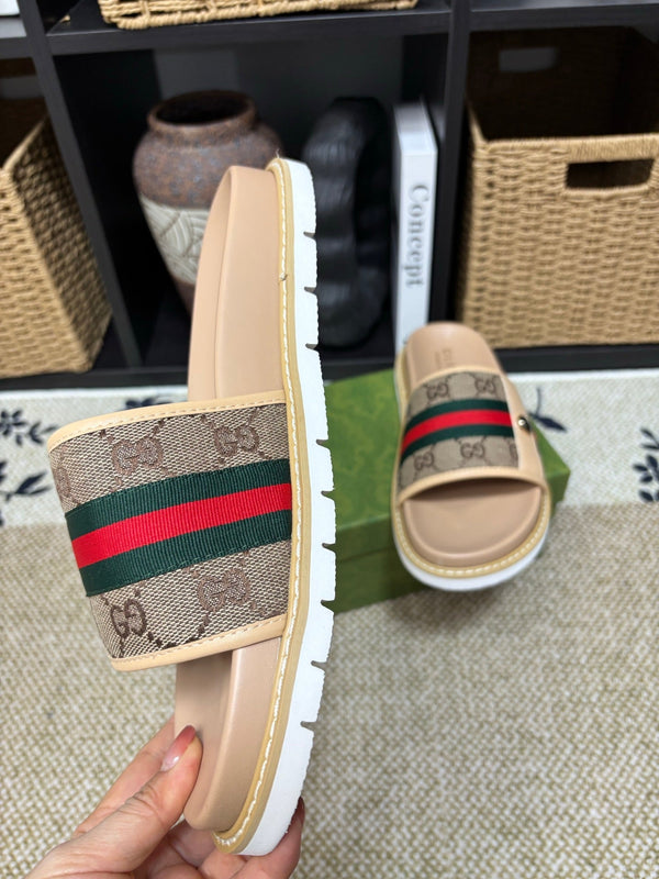 GG Men's Web Slide Beige Canvas Cowhide 595537